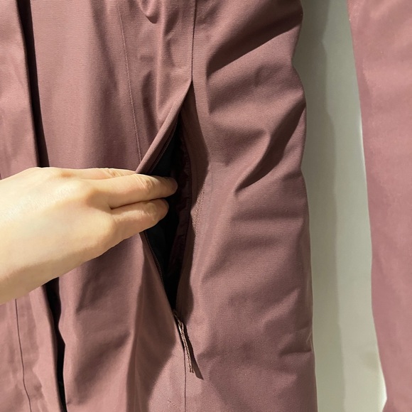 Arc'teryx Women's Centrale Parka Small Burgundy/Maroon GUC - Picture 6 of 16